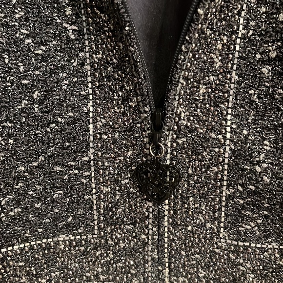 St. John Two Piece Set - Picture 4 of 8